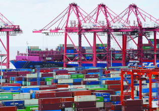 Οι δυτικές κυρώσεις στρέφουν το εμπόριο της Ρωσίας προς την Κίνα