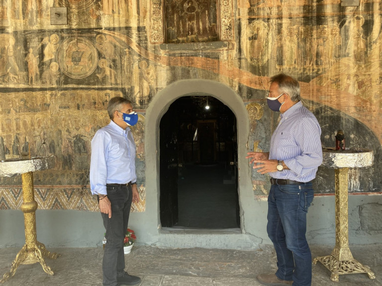 Προστατεύονται από την φθορά δυο ιστορικές εκκλησίες