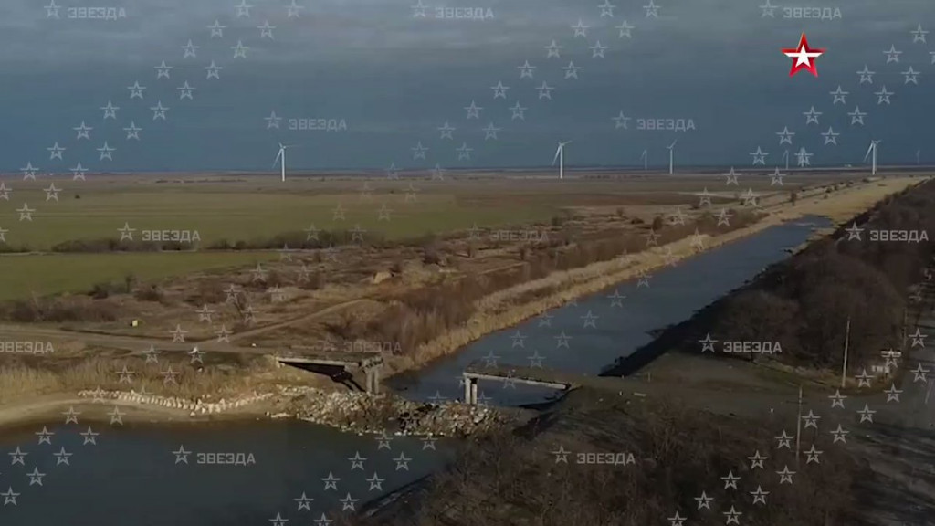 Πόλεμος στην Ουκρανία: Ο ρωσικός στρατός κατέστρεψε ουκρανικό φράγμα που μπλόκαρε το νερό στην Κριμαία