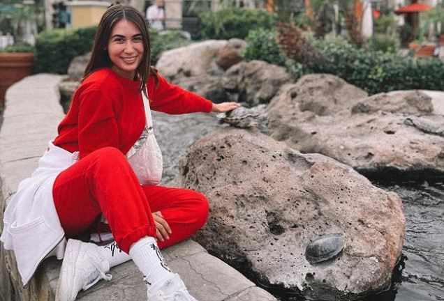 Έλενα Κρεμλίδου: «Υπάρχουν γυμνές φωτογραφίες μου στο διαδίκτυο – Είμαι 17 ετών σε αυτές»