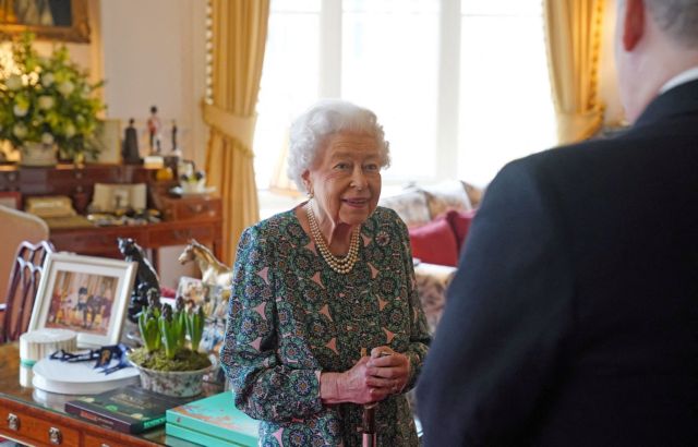 Βασίλισσα Ελισάβετ: Θα μιλήσει την Τετάρτη τηλεφωνικά με τον Μπόρις Τζόνσον