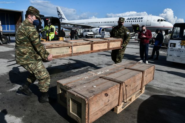 Χαρδαλιάς: Είμαστε δίπλα στην Ουκρανία με κάθε τρόπο – Βίντεο από την αποστολή στρατιωτικού υλικού