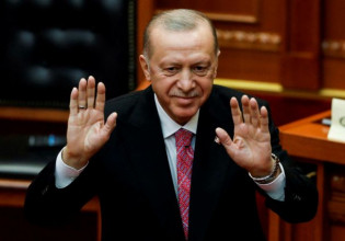 Γενική επίθεση σάλπισε ο Ερντογάν – Αναζητεί «αγωγούς» δολαρίων και ευρώ