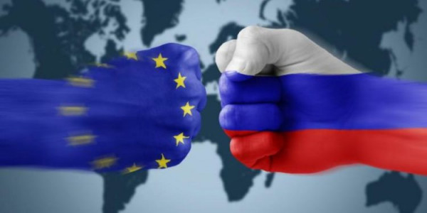 Πόλεμος στην Ουκρανία: «Οι σχέσεις Δύσης-Ρωσίας πλησιάζουν σε σημείο χωρίς επιστροφή» δηλώνει η Ζαχάροβα