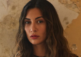 Η Ευγενία Σαμαρά μιλάει πρώτη φορά για τον Στάθη Παναγιωτόπουλο: «Η ντροπή είναι πάντα στον θύτη»