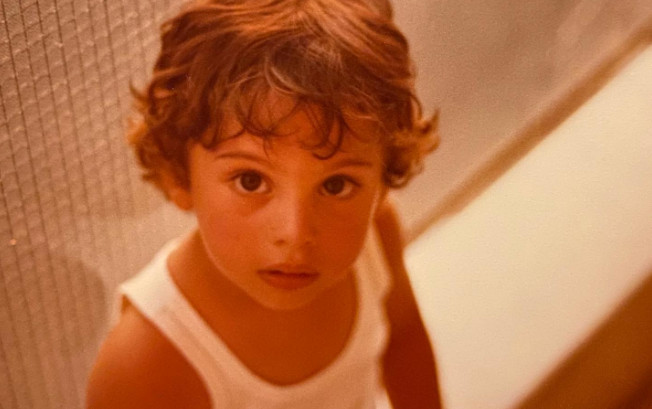 Ποιος πρωταγωνιστής του MEGA είναι το παιδάκι της φωτογραφίας;