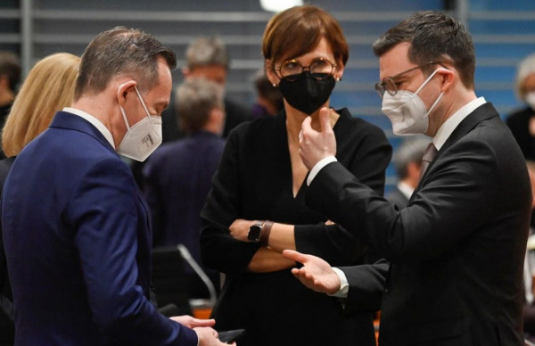 Γερμανία: Το υπ. Παιδείας διακόπτει τη συνεργασία με τη Ρωσία σε επιστημονικά και ερευνητικά προγράμματα