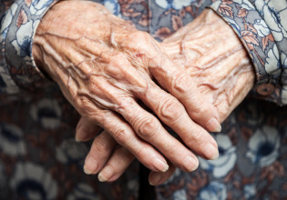 Καλαμάτα: Έχασε το σπίτι της σε πλειστηριασμό και πέθανε από τον καημό της