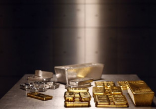 Υποχωρεί ο χρυσός