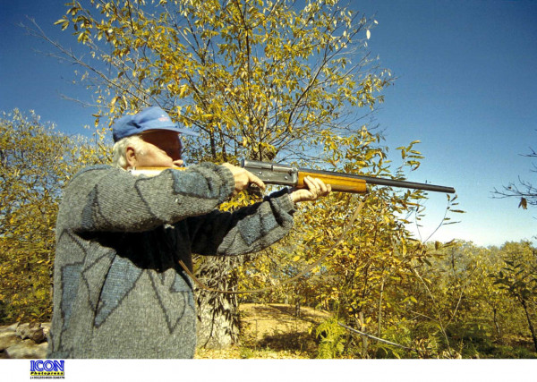 Απίστευτο περιστατικό στη Θέρμη: Ηλικιωμένος πυροβολούσε drone που πετούσε από πάνω του