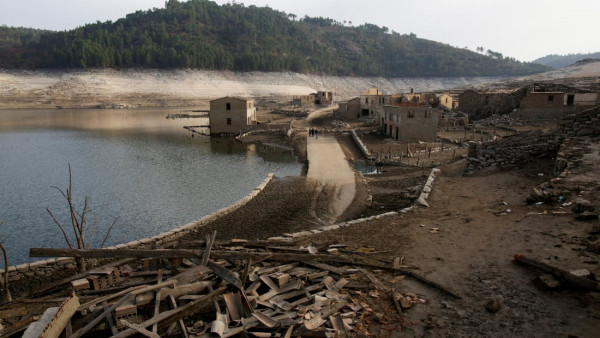 Ισπανία: Αναδύθηκε χωριό – φάντασμα λόγω ξηρασίας