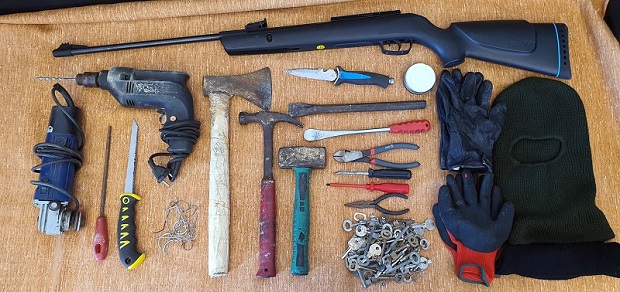 Μήλος: 17 διαρρήξεις σε εκκλησίες – Στα χέρια της αστυνομίας οι δύο ιερόσυλοι