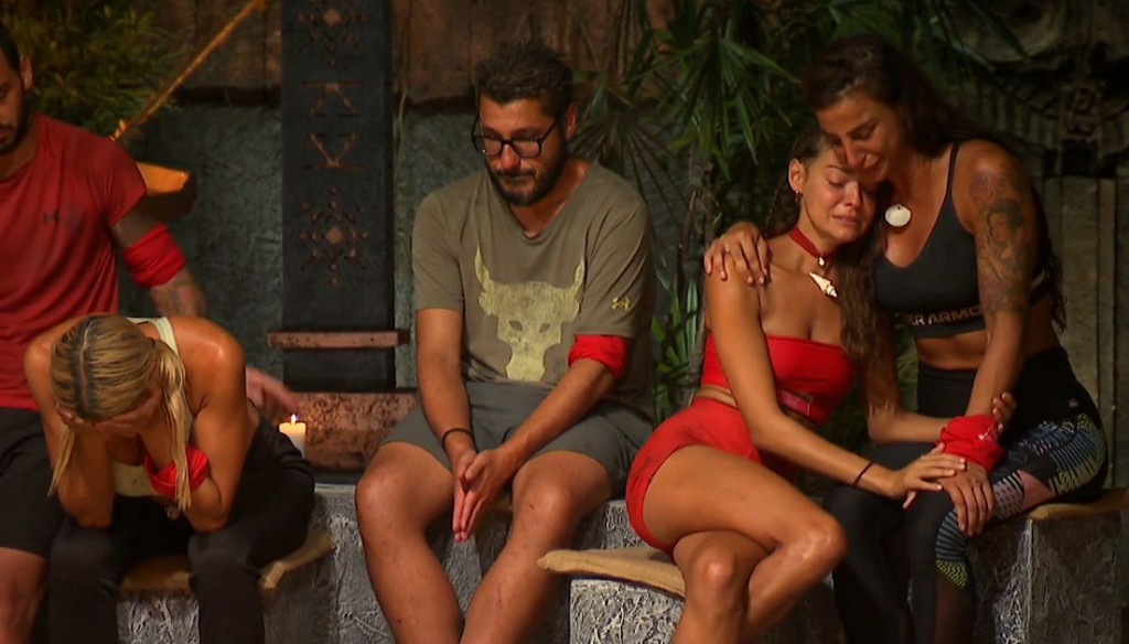 Survivor: Ανατροπή στο παιχνίδι – Διπλή αποχώρηση και κλάματα