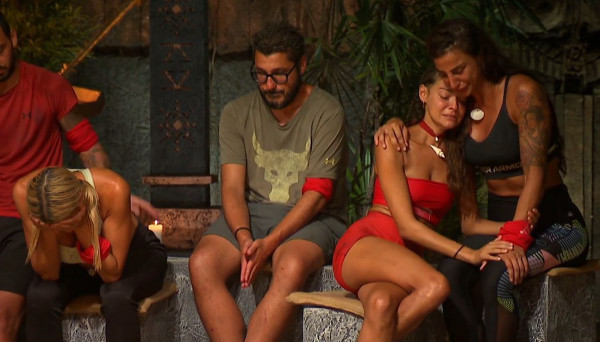 Survivor: Ανατροπή στο παιχνίδι – Διπλή αποχώρηση και κλάματα
