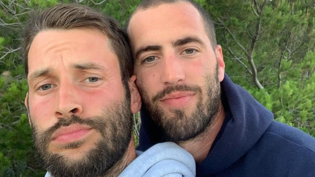 Σχεδιαστής μόδας «ρίχνει άκυρο» σε ομοφοβική πελάτισσα του – «Δεν αξίζεις τα προϊόντα μας»