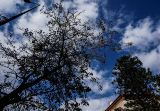 Καιρός: Ανεβαίνει η θερμοκρασία την Παρασκευή