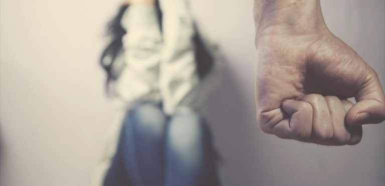 Πάτρα: Χτύπησε τη σύζυγό του και μετά έβαλε φωτιά στο σπίτι – Σοκάρει η μαρτυρία της