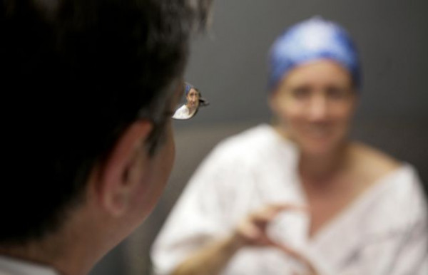 Υπ. Υγείας: Πέντε δράσεις για την αναβάθμιση της φροντίδας ογκολογικών ασθενών