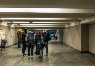 Ουκρανία: Σπεύδουν σε καταφύγια πολίτες – Δραματικές ώρες