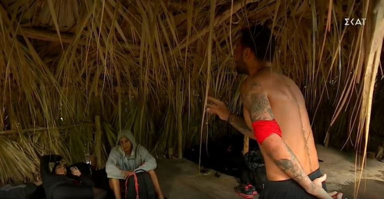 Survivor: Άγριος καυγάς στην καλύβα των διασήμων μεταξύ Βρισηίδας Ανδριώτου και Άρη Σοϊλέδη