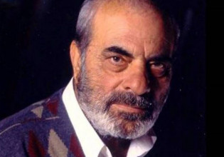 Σπάνιο στιγμιότυπο: Δείτε τον Στέλιο Καζαντζίδη αγκαλιά με τη γυναίκα του το 1986