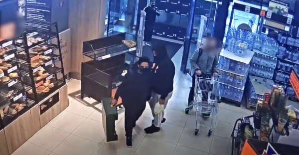 Αθήνα: 11μελής σπείρα κλεφτών είχε γίνει ο φόβος και ο τρόμος των καταστηματαρχών – Μπλέκονται και ανήλικοι