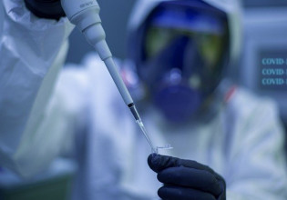 Κοροναϊός: Κορυφαίοι επιστήμονες ομολογούν τα λάθη τους σε σχέση με την πανδημία