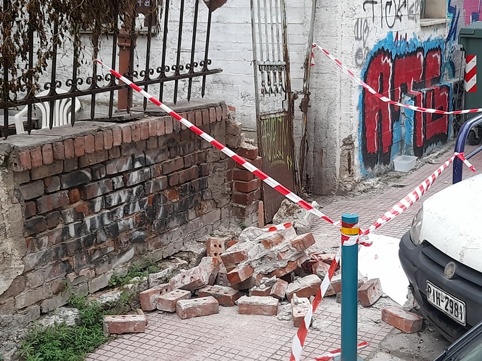 Λάρισα: Νεαρός καταπλακώθηκε από τοίχο και σκοτώθηκε