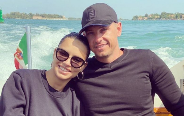 Έγκυος η Αντριάνα Λίμα – Δείτε πώς το ανακοίνωσε στον αγαπημένο της