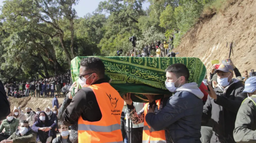 Μαρόκο: Θρήνος στην κηδεία του 5χρονου Rayan που ανασύρθηκε νεκρός από το πηγάδι