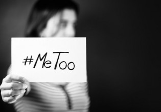 Κίνημα #Metoo: Τέσσερις καταγγελίες κακοποίησης κατά μέσο όρο την ημέρα σε διάστημα 1,5 μήνα