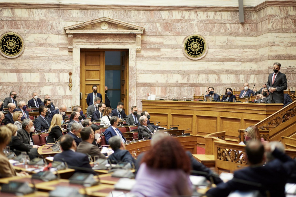 Ν.Δ.: «Δεν έχει τεθεί στο τραπέζι θέμα αλλαγής του εκλογικού νόμου» λέει η Πελώνη