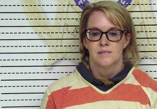 ΗΠΑ: Γυναίκα έκανε σεξ με 9 ανήλικους μαθητές δίνοντάς τους ανταλλάγματα