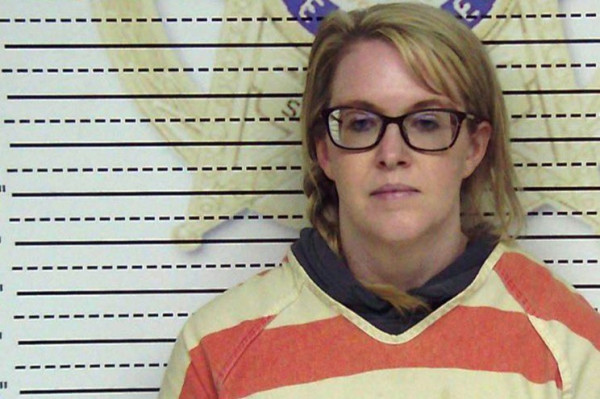 ΗΠΑ: Γυναίκα έκανε σεξ με 9 ανήλικους μαθητές δίνοντάς τους ανταλλάγματα