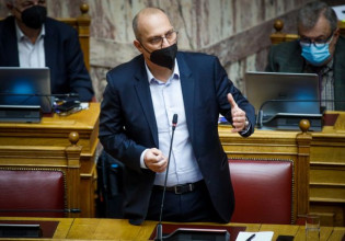 Οικονόμου κατά ΚΙΝΑΛ: Δεν μπορεί να κρατάς ίσες αποστάσεις και να ταυτίζεσαι με την τακτική του ΣΥΡΙΖΑ