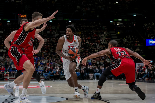 EuroLeague: Αναζητά νίκη… τετράδας κόντρα στην Αρμάνι ο Ολυμπιακός