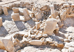 Σπουδαία ανακάλυψη: Στο φως ιερό 9.000 ετών σε έρημο της Ιορδανίας