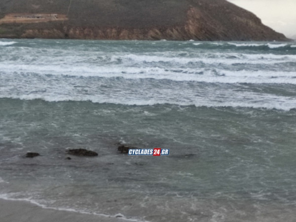 Πάρος: Τα 11 μποφόρ «εξαφάνισαν» τις παραλίες