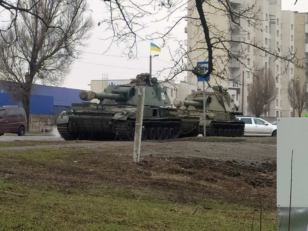 Ουκρανία:  Σκληρές μάχες στη Μαριούπολη – Ουκρανικά άρματα στην είσοδο της πόλης