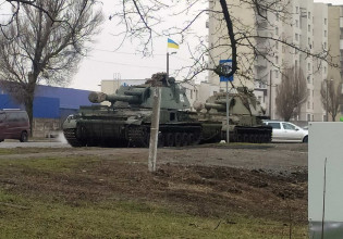 Ουκρανία:  Σκληρές μάχες στη Μαριούπολη – Ουκρανικά άρματα στην είσοδο της πόλης