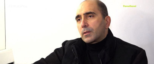 Αλέξανδρος Καλπακίδης: «Δεν θα ξανασυνεργαζόμουν με τα άτομα που κατηγορούνται για σεξουαλική παρενόχληση»