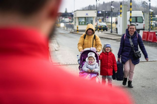Πόλεμος στην Ουκρανία: Ο αριθμός των προσφύγων έφθασε τους 368.000