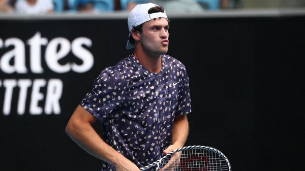 Απίθανος πόντος του Τόμι Πολ με χτύπημα πίσω από την πλάτη