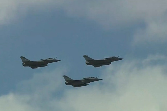 Βουλή: Κατατέθηκαν οι συμβάσεις για Rafale, Belhara και γερμανικές τορπίλες