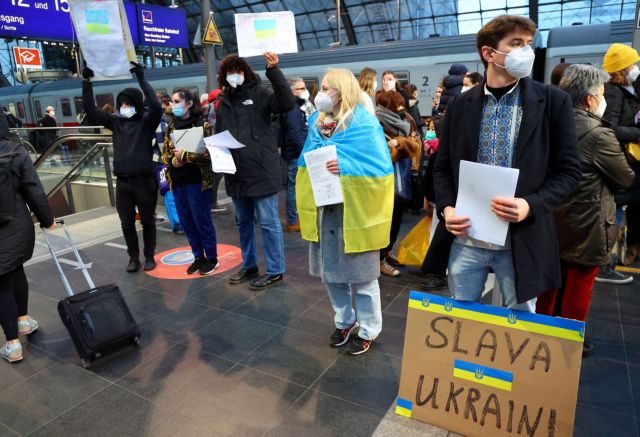 Ουκρανία: Εκτιμήσεις για 7 εκατ. πρόσφυγες – Η ΕΕ εξετάζει την ενεργοποίηση της Οδηγίας περί Προσωρινής Προστασίας