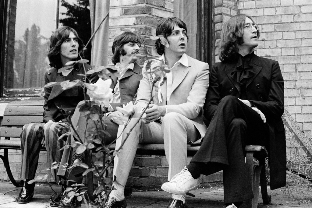 Σπάνιες εικόνες των Beatles σε ένα βιβλίο: Ο Ρίνγκο Σταρ έκανε πάλι το θαύμα του