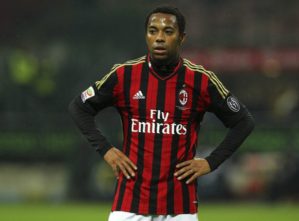 Το ραγισμένο είδωλο του Ρομπίνιο- Διεθνές ένταλμα σύλληψης για τον βιασμό