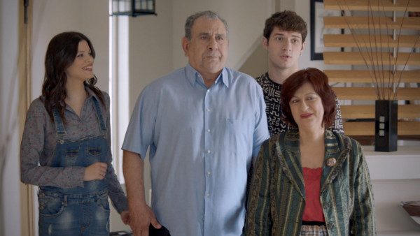 Συμπέθεροι από τα Τίρανα: Η ανατρεπτική συνάντηση Άλφρεντ και Μπουκουράν