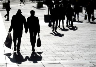 Στη δίνη της ακρίβειας η Ελλάδα