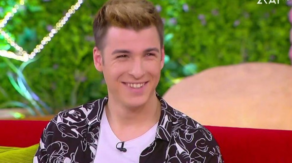 Έτσι γράφτηκε το Δυνατά (Τα Τα Τα) του Στέφανου Πιτσίνιαγκα – Δεν θα πιστεύετε ποιος κάνει φωνητικά